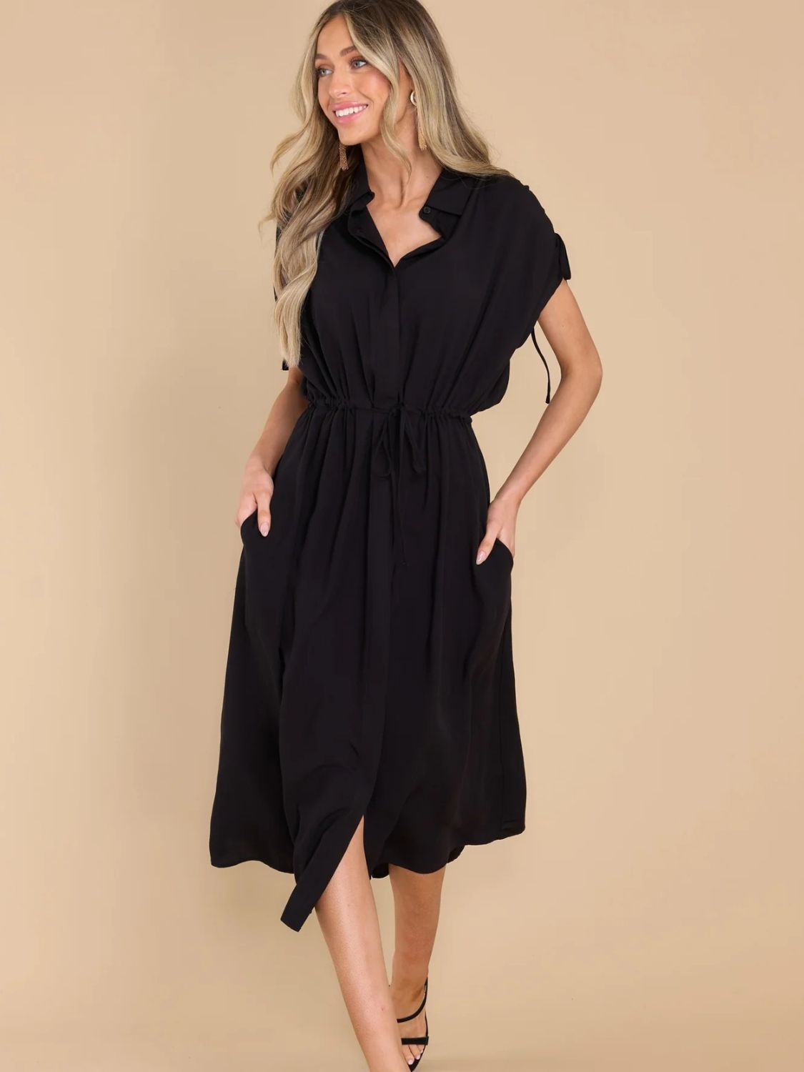 Buy black Drawstring Collared Neck Short Sleeve Midi Dress