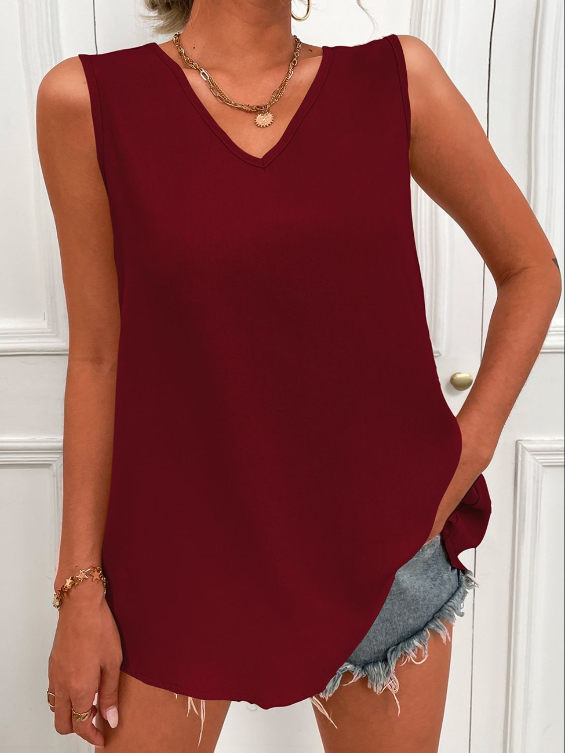 Buy burgundy V-Neck Curved Hem Tunic Tank