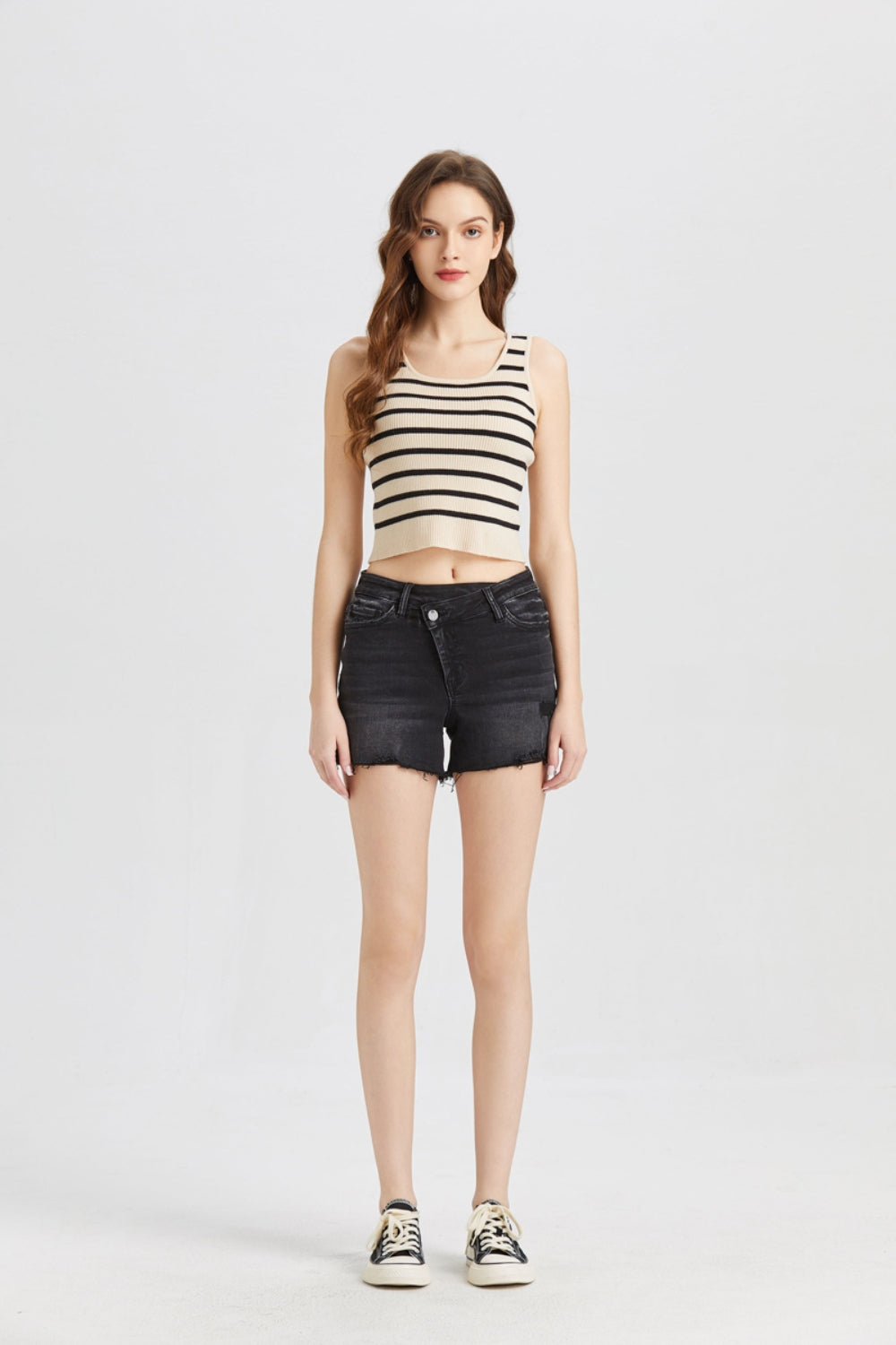 BAYEAS Stepped Waist Raw Hem Denim Shorts