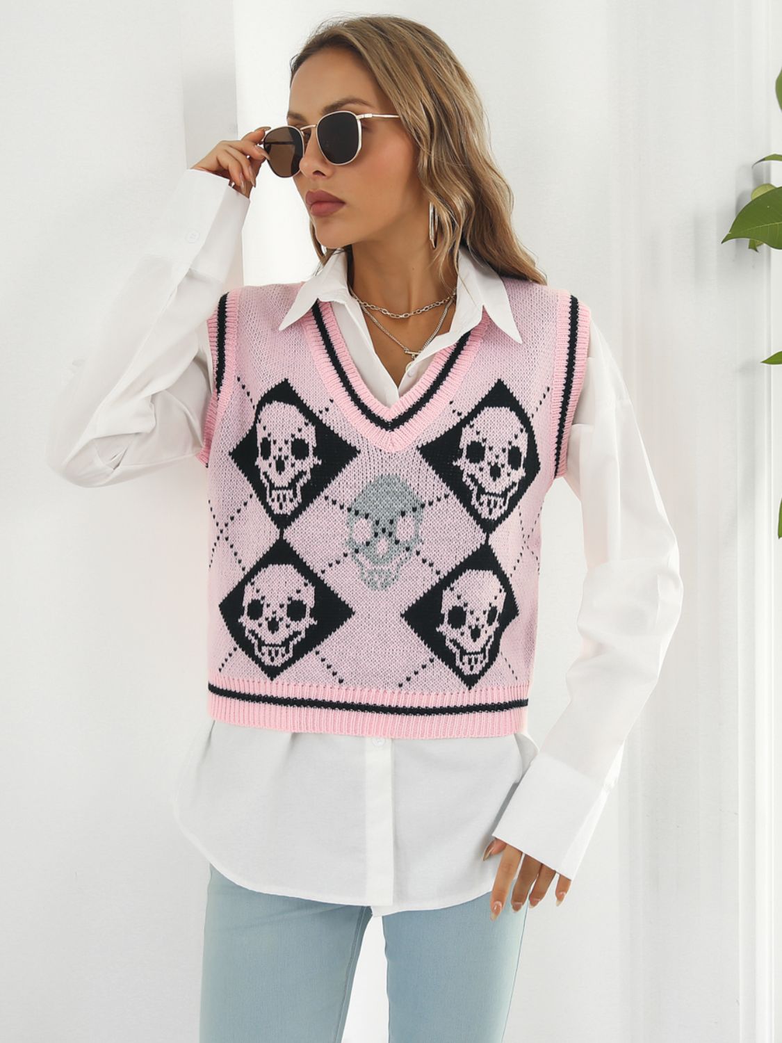 Buy blush-pink Skull Contrast V-Neck Sweater Vest