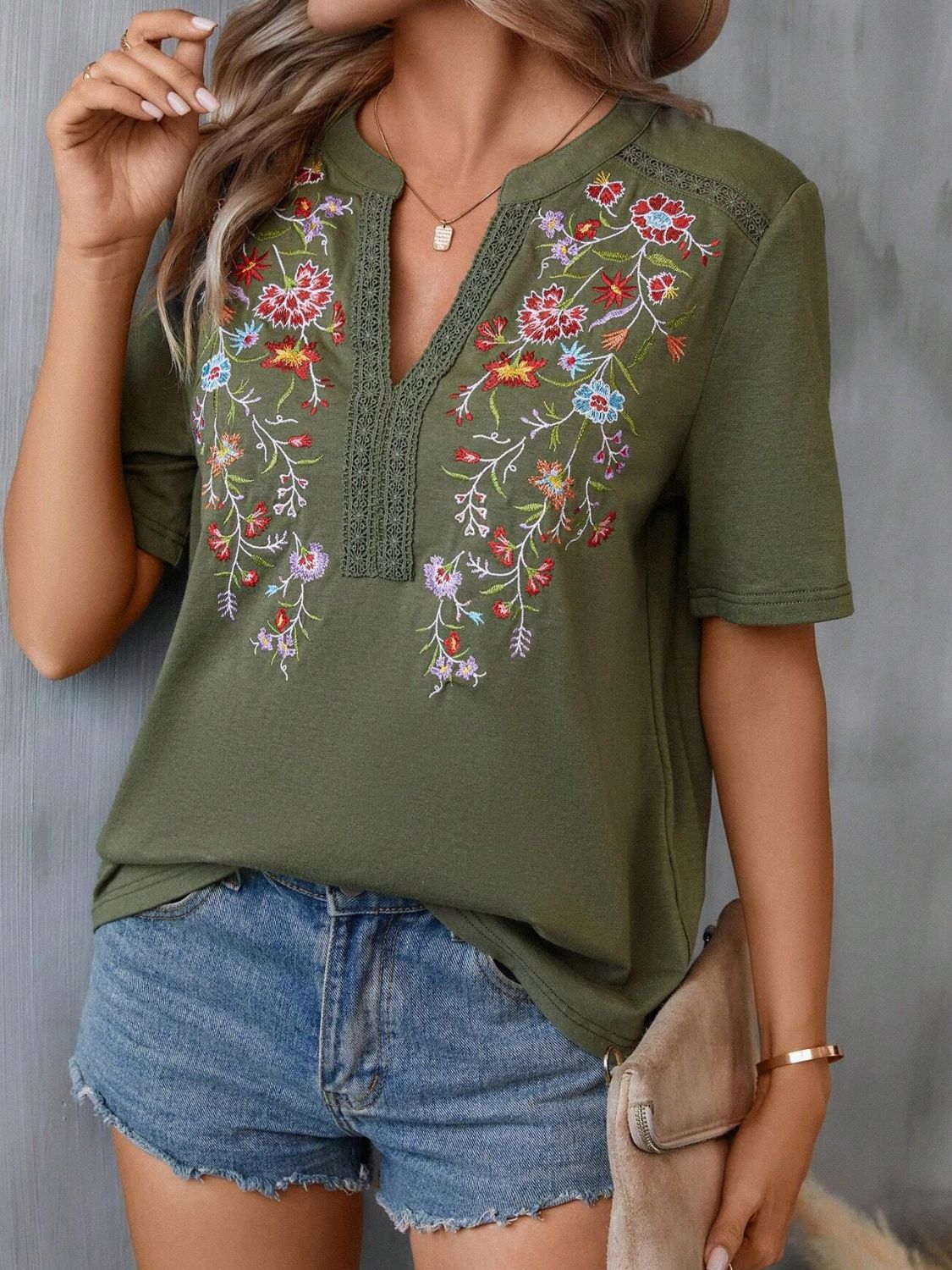 Embroidered Notched Short Sleeve T-Shirt